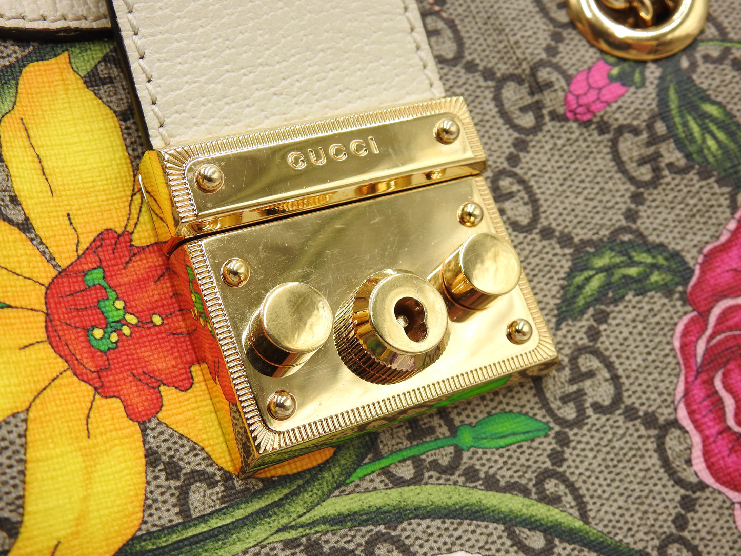 GUCCI GG Flora Supreme Padlock Small Tote Shoulder Bag Beige White 498156