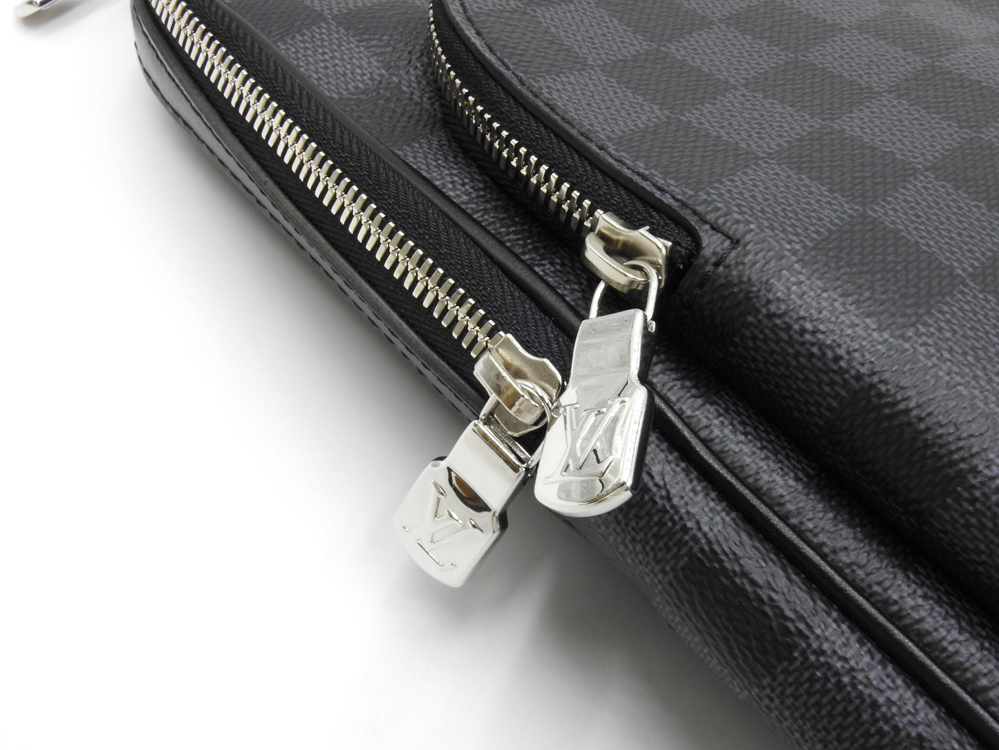 LOUIS VUITTON Damier Graphite Avenue Sling NM Shoulder Body Bag Mens N45302