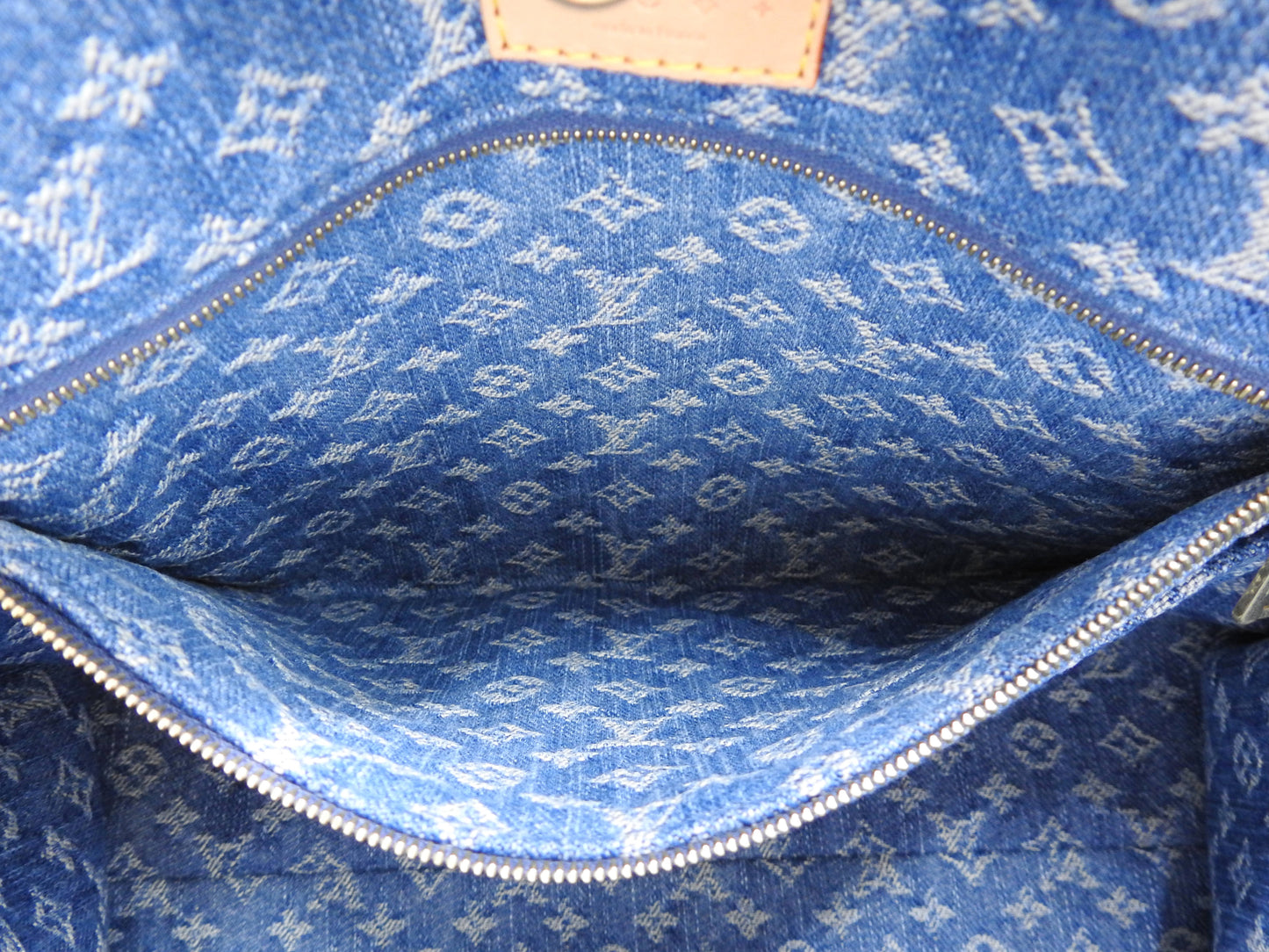 LOUIS VUITTON LV Remix Monogram Denim OnTheGo MM Shoulder Tote Bag M46871