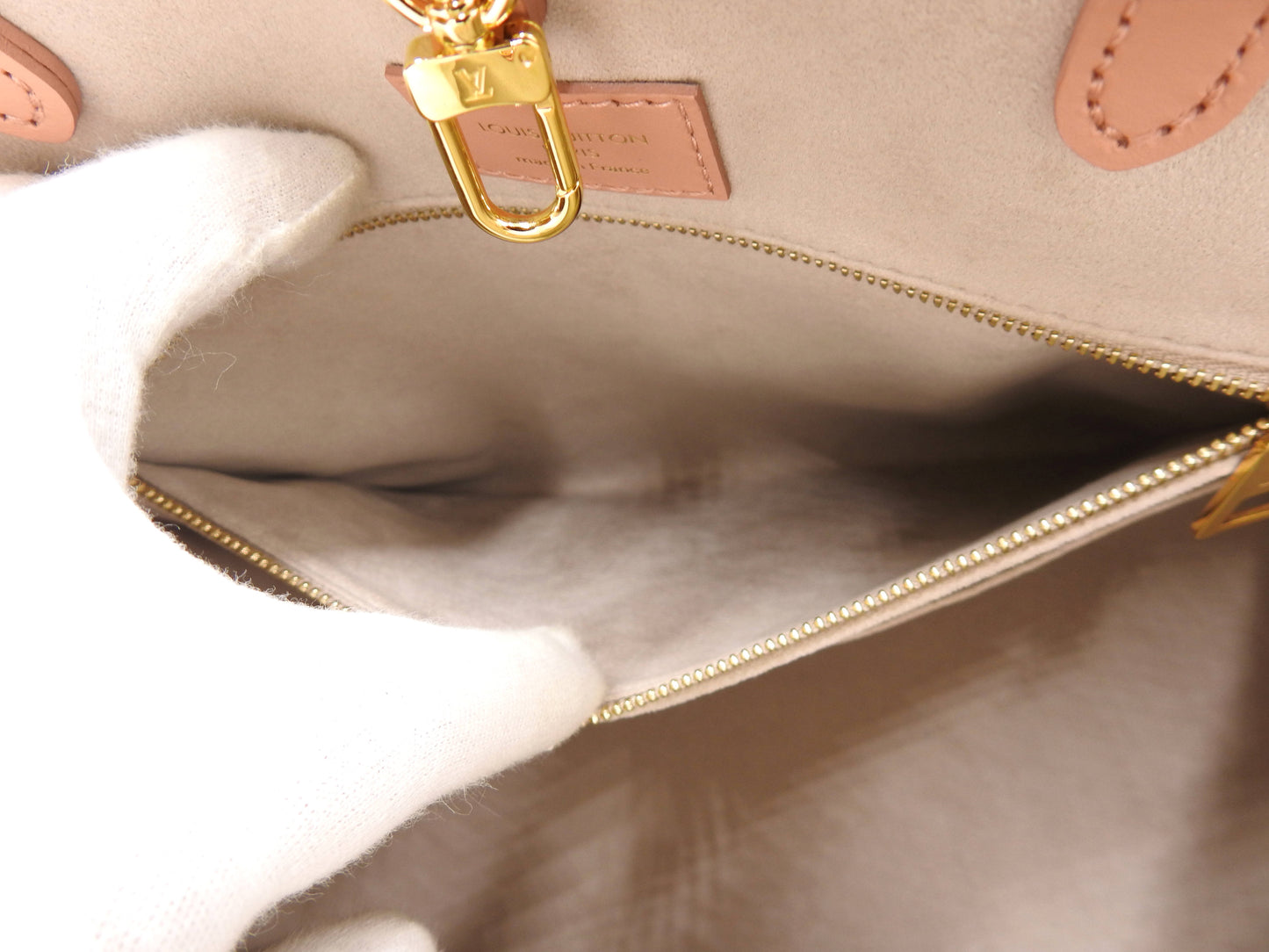LOUIS VUITTON Monogram Empreinte Giant OnTheGO MM Shoulder Tote Bag M46286