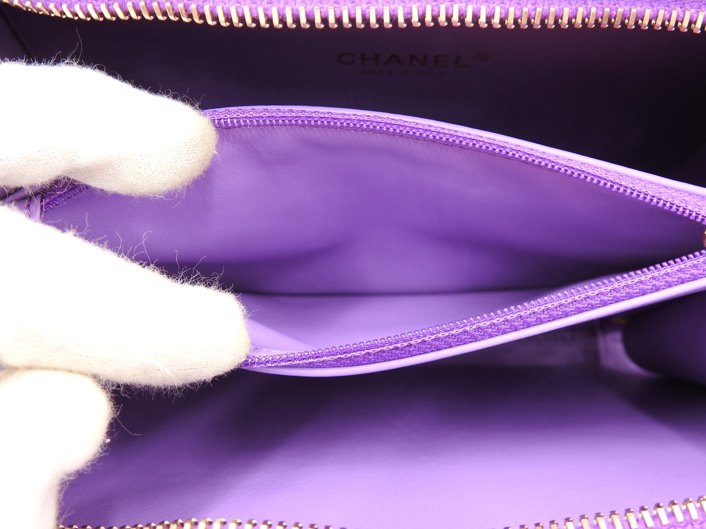 CHANEL CC Filigree Matelasse Shoulder Vanity Bag Caviarskin Purple A93343