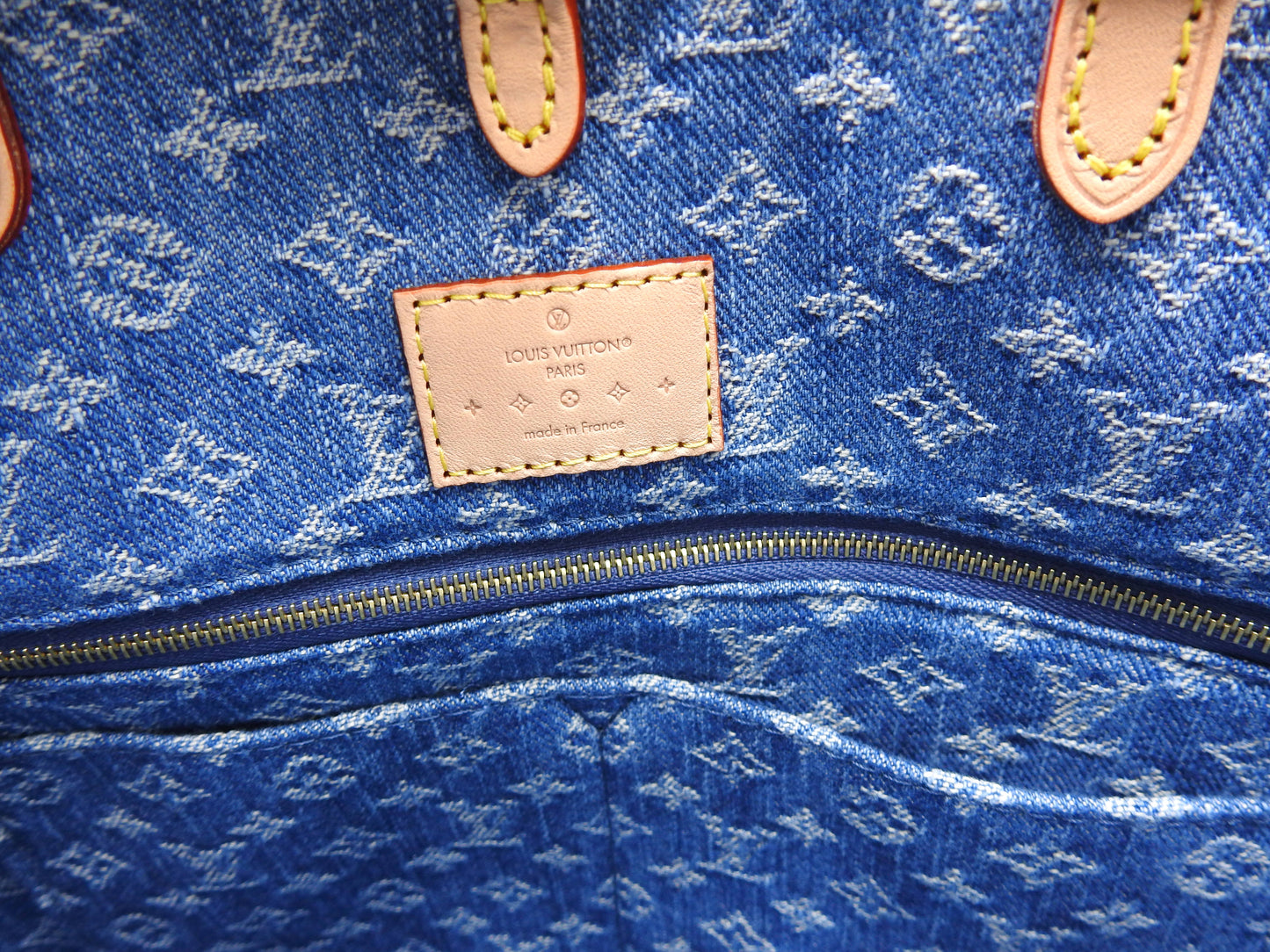 LOUIS VUITTON LV Remix Monogram Denim OnTheGo MM Shoulder Tote Bag M46871