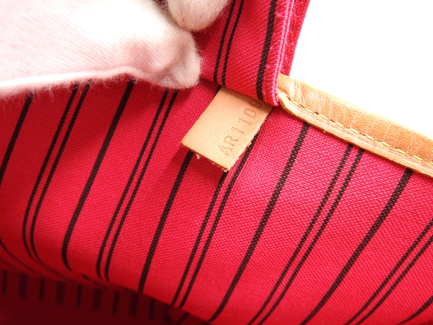 LOUIS VUITTON Monogram Love Lock Neverfull MM Tote Shoulder Bag M44364