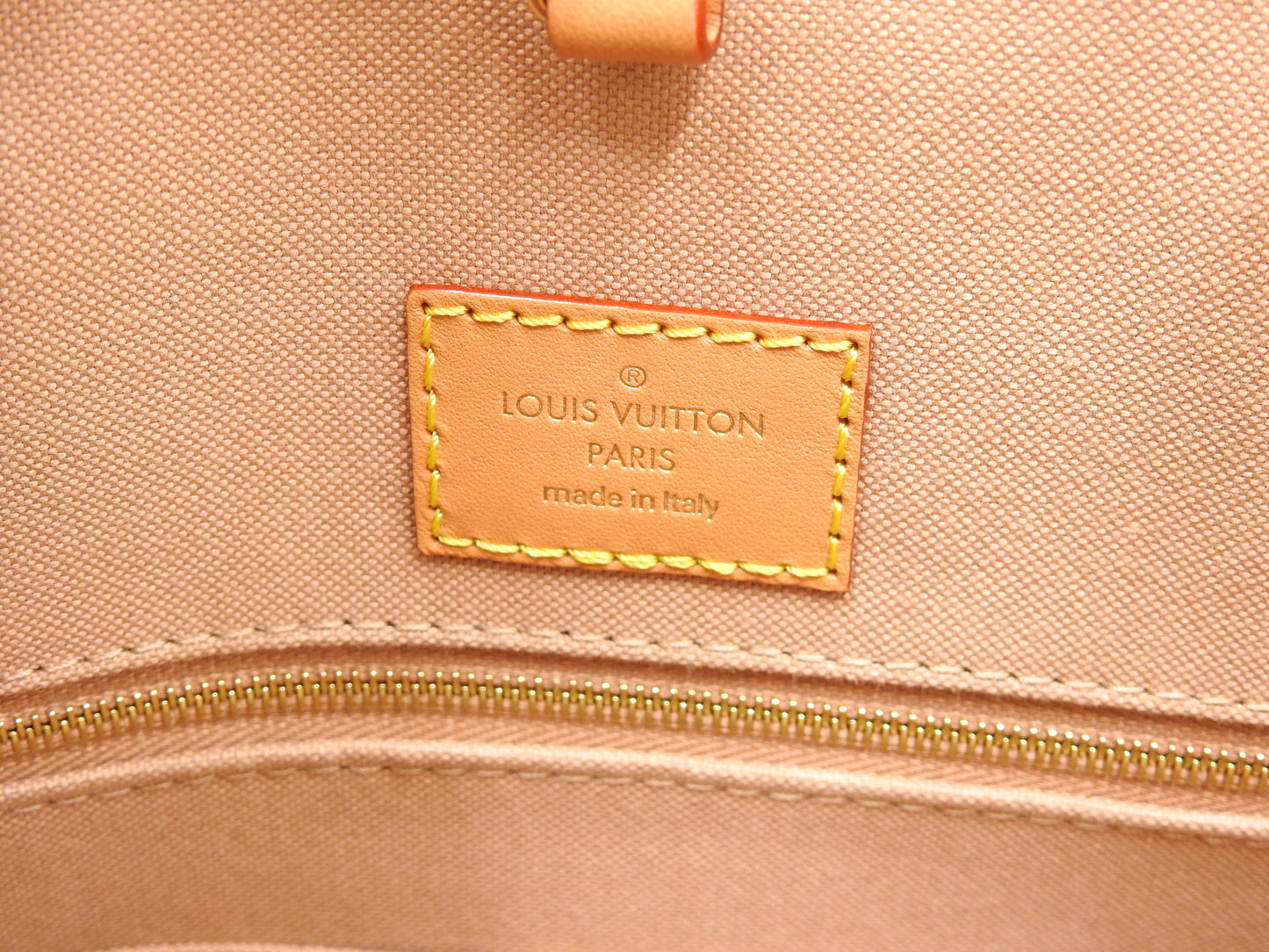 LOUIS VUITTON Monogram Dune Giant OnTheGO MM Tote Shoulder Bag M46912