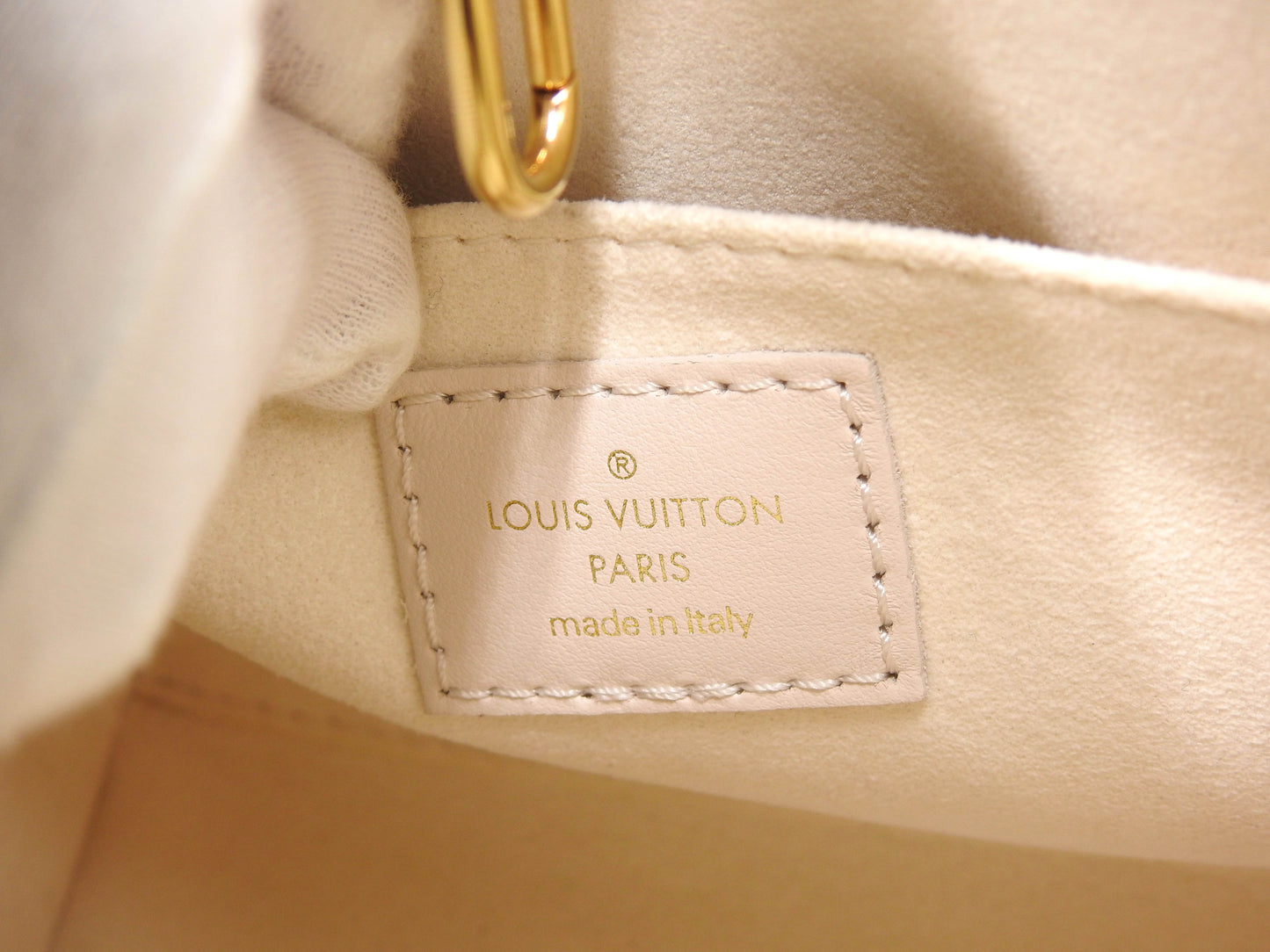 LOUIS VUITTON Monogram Empreinte Giant Onthego BB Shoulder Hand Bag M47115