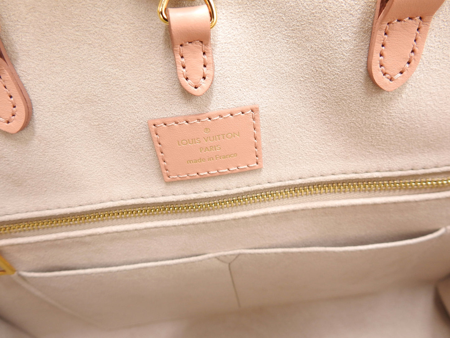 LOUIS VUITTON Monogram Empreinte Giant OnTheGO MM Shoulder Tote Bag M46286