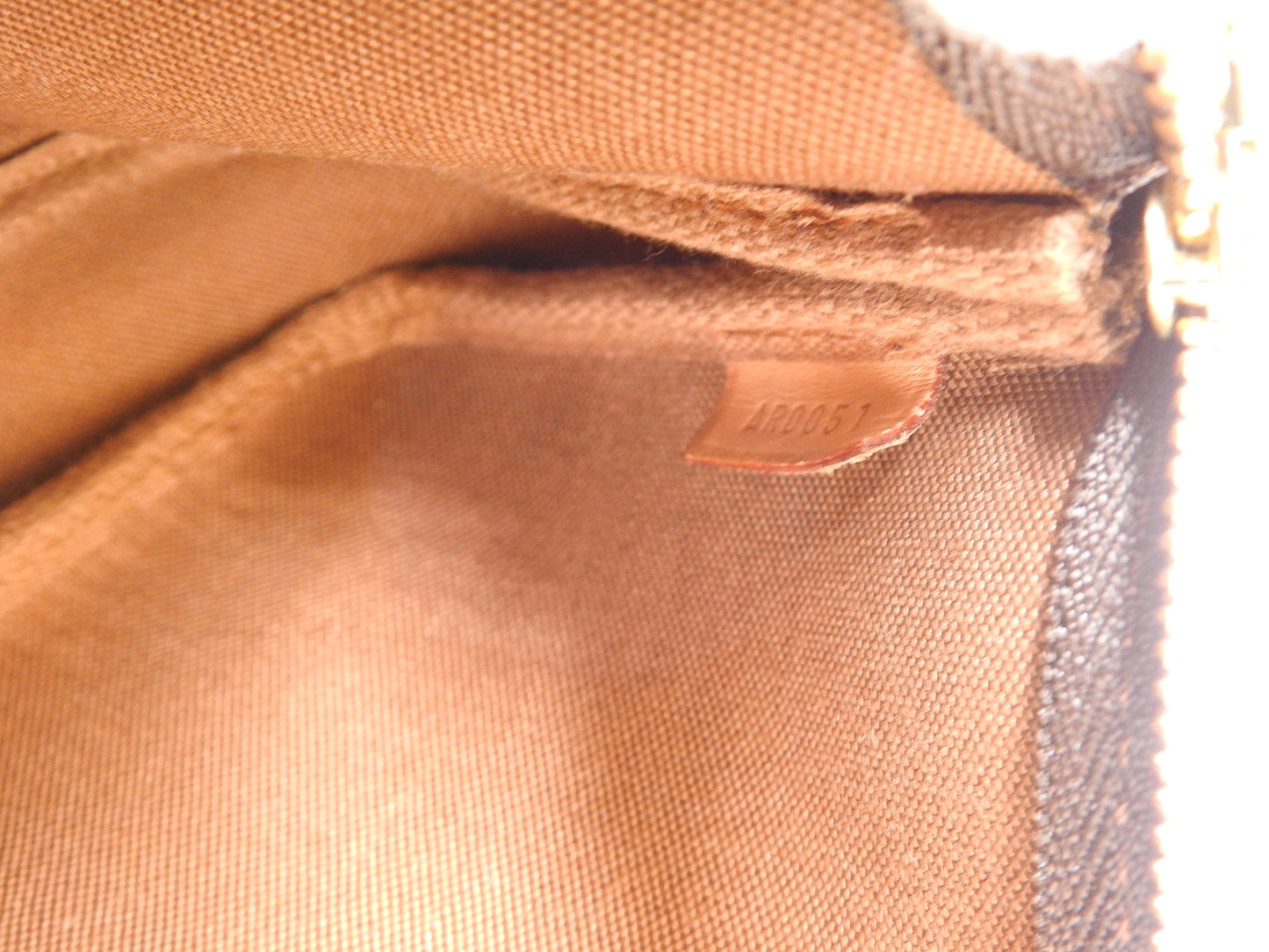 LOUIS VUITTON Pochette Accessories Pouch Monogram Graffiti Peach M92193