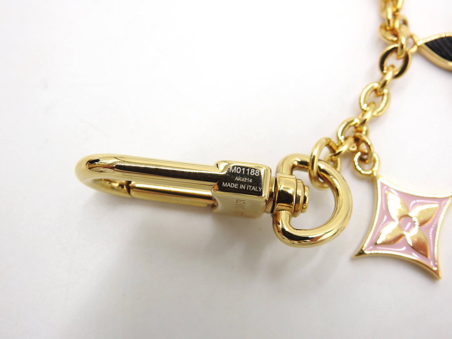 LOUIS VUITTON Spring Street Chain Bag Charm Key Holder Gold M01188