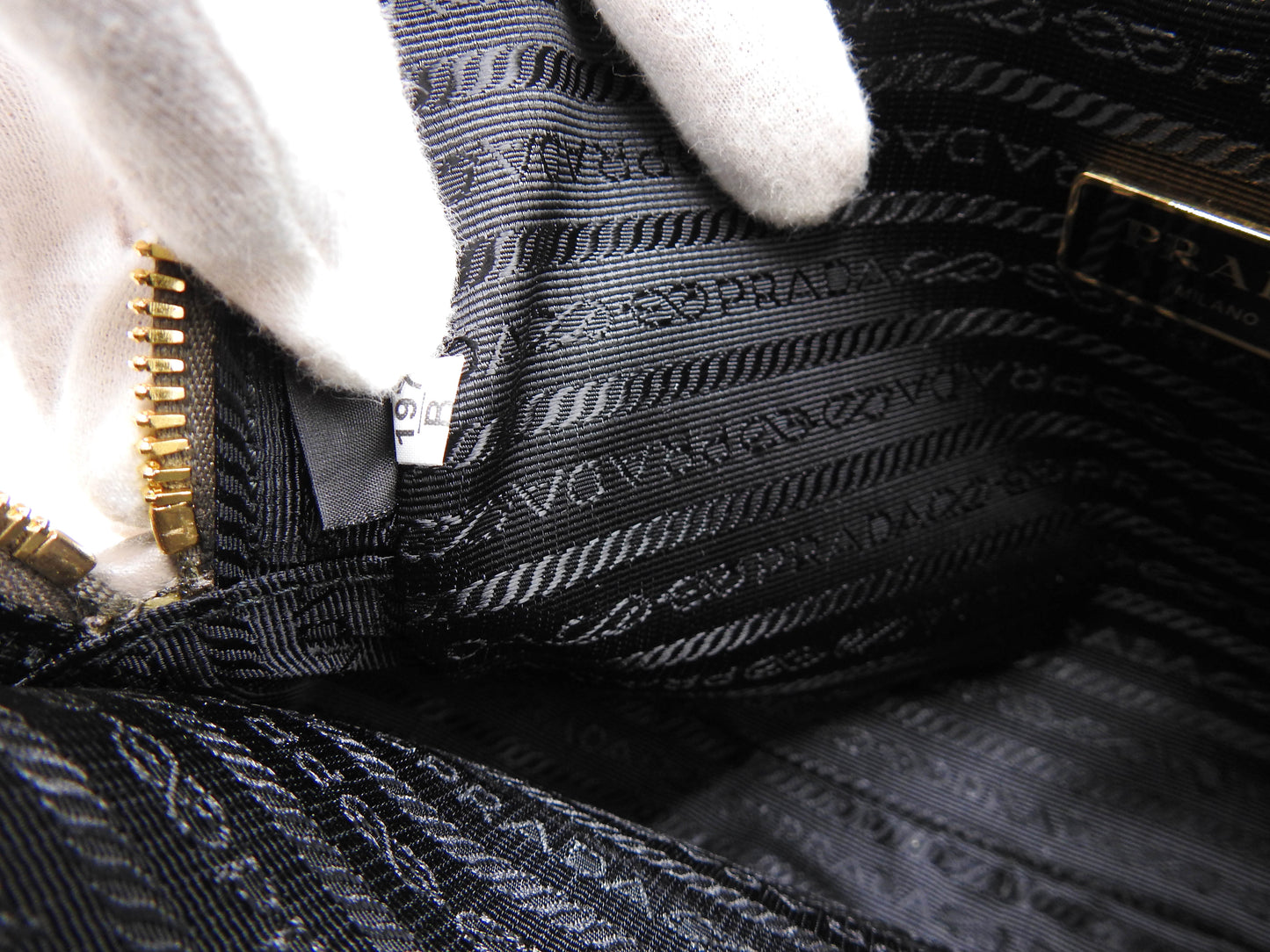 PRADA VITELLO PHENIX Camera Shoulder Bag Soft Calfskin Leather Gray 1BH079