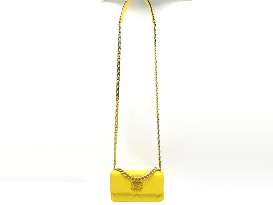 CHANEL 19 CC Matelasse Phone Holder Chain Shoulder Bag Lambskin Yellow