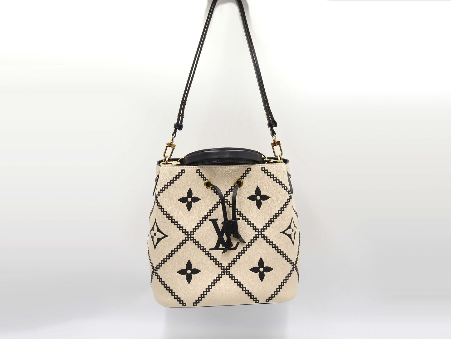 LOUIS VUITTON Embroidered Monogram Empreinte NeoNoe MM Hand Bag M46023