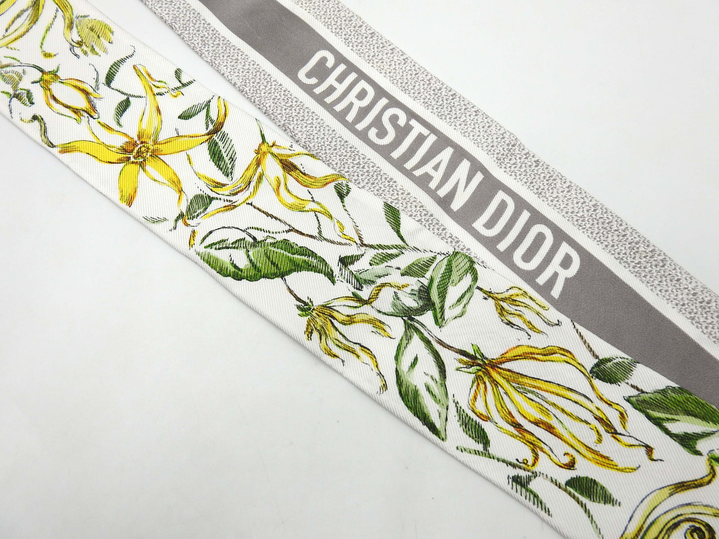 Auth CHRISTIAN DIOR Mitzah Bandeau Scarf 100% Silk Gray White 35ABC106Y60