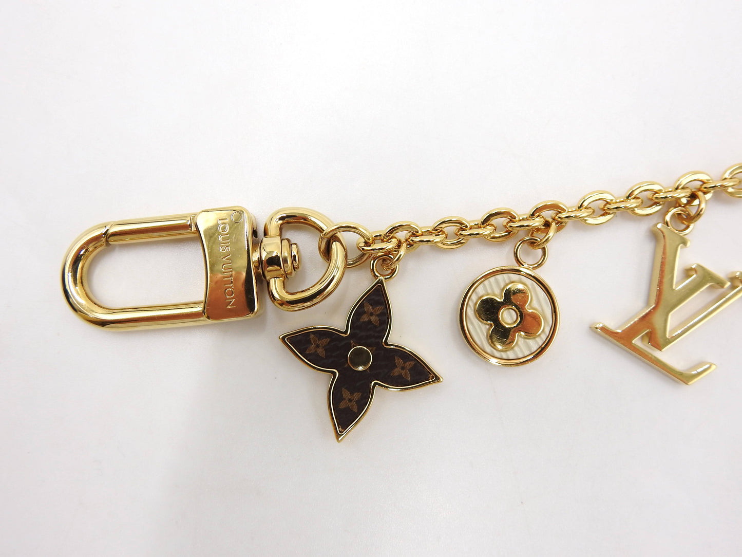 LOUIS VUITTON Spring Street Chain Bag Charm Key Holder Gold M01188