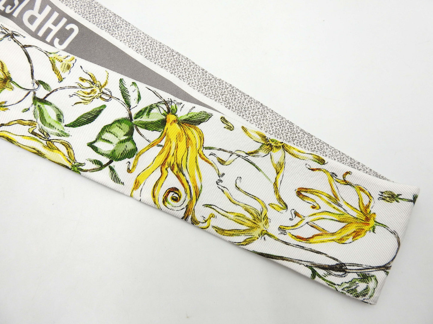 Auth CHRISTIAN DIOR Mitzah Bandeau Scarf 100% Silk Gray White 35ABC106Y60