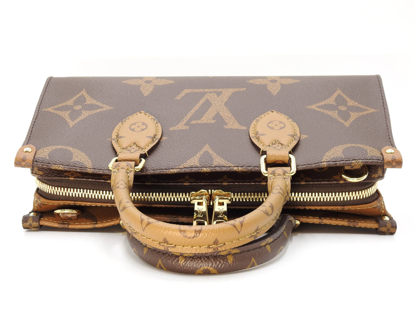 LOUIS VUITTON Monogram Giant Reverse OnTheGO East West Hand Bag M46653