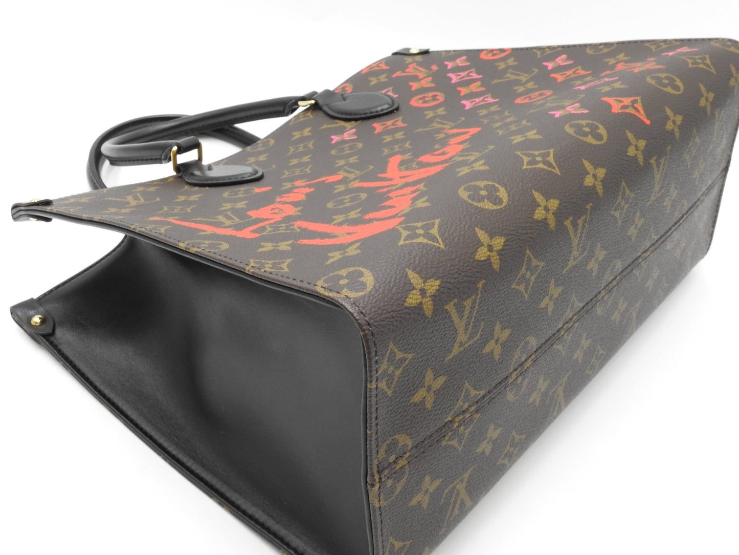 LOUIS VUITTON Fall In Love Monogram OnTheGO MM Shoulder Tote Bag M45888