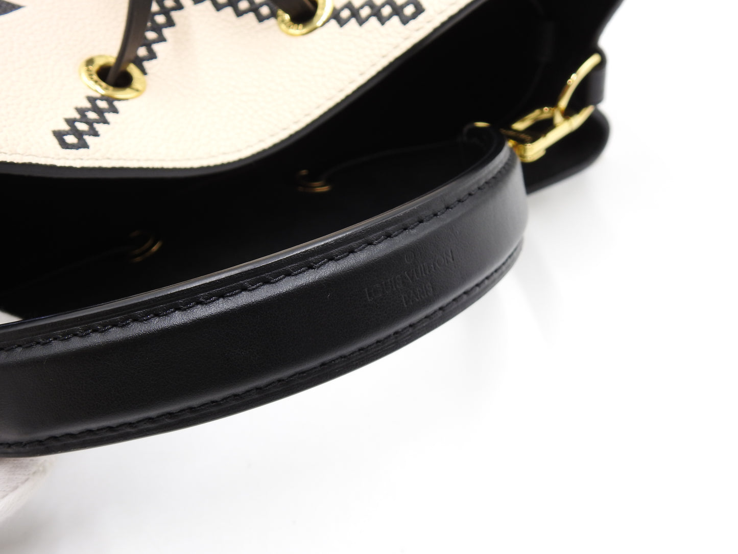 LOUIS VUITTON Embroidered Monogram Empreinte NeoNoe MM Hand Bag M46023