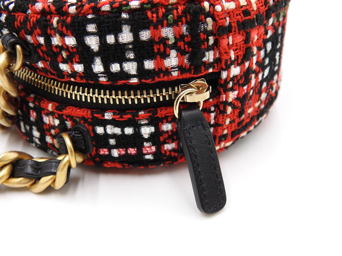 CHANEL 19 Round Chain Clutch Shoulder Bag Tweed Leather Red Black AP0945