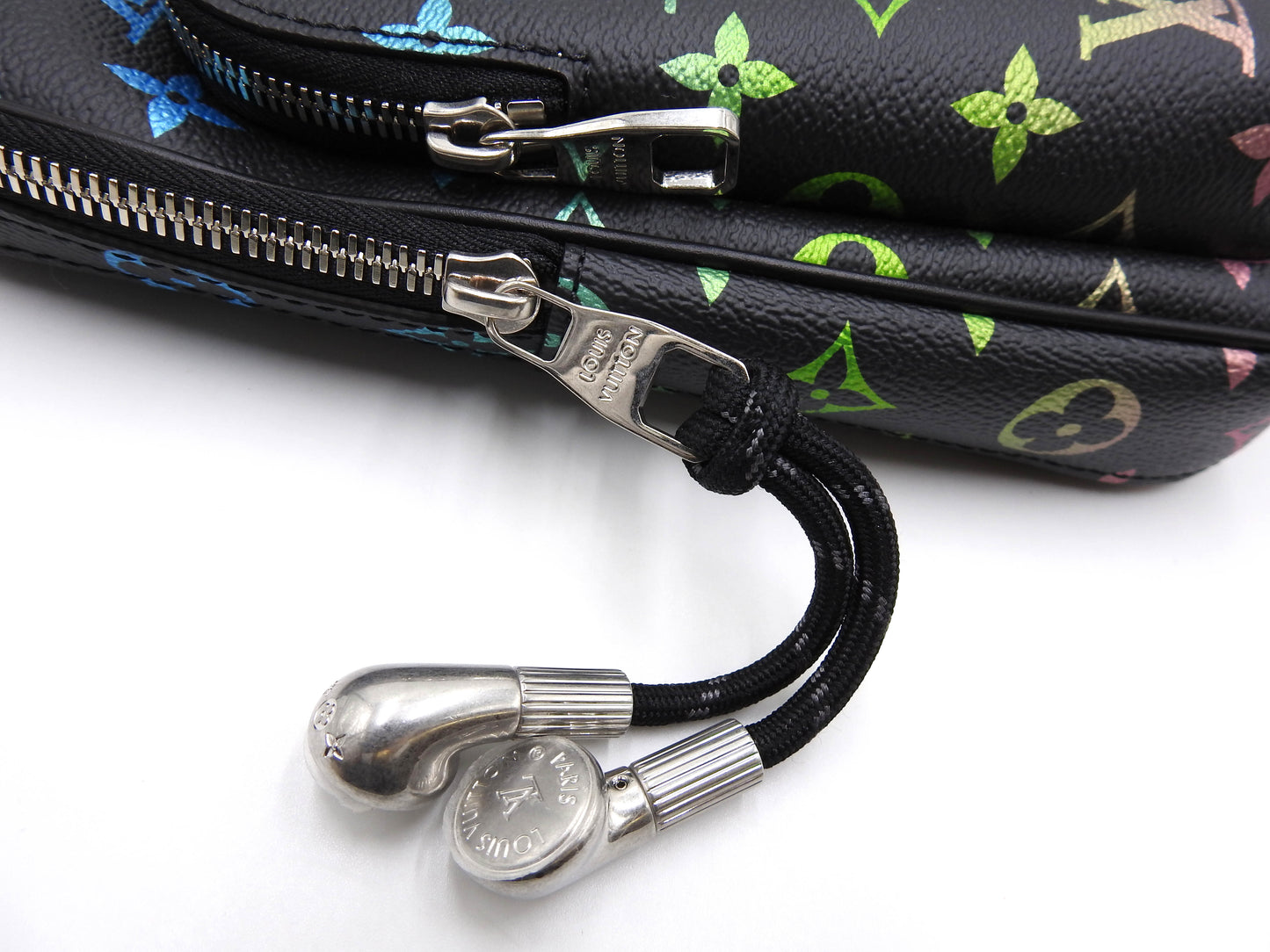 LOUIS VUITTON Monogram Iridescent Gradient Avenue Sling Bag M13936 Black