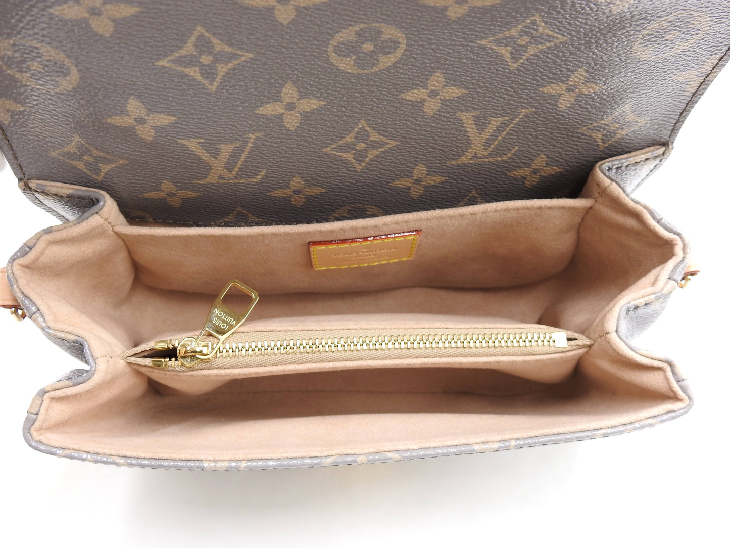 LOUIS VUITTON Monogram Pochette Metis EW Trianon Gray Shoulder Bag M12429
