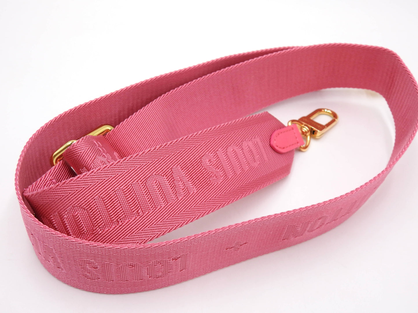 LOUIS VUITTON Monogram Giant By The Pool OnTheGO PM Hand Bag Pink M22976