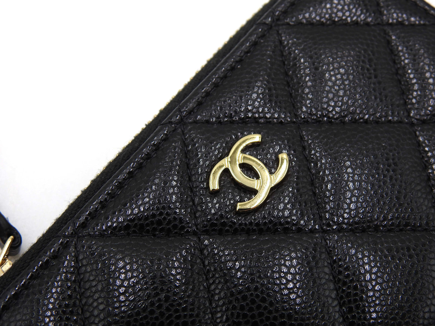 Chanel CC Matelasse Zipped Coin Purse Key Holder Caviarskin Black AP0221