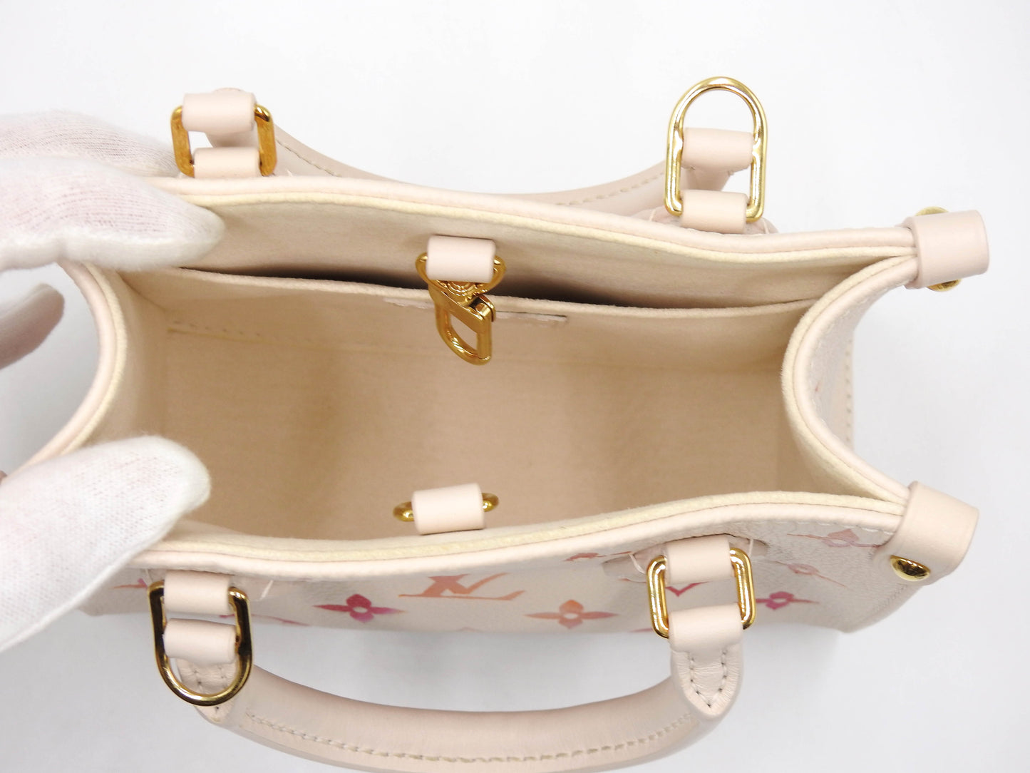 LOUIS VUITTON Monogram Empreinte Giant Onthego BB Shoulder Hand Bag M47115