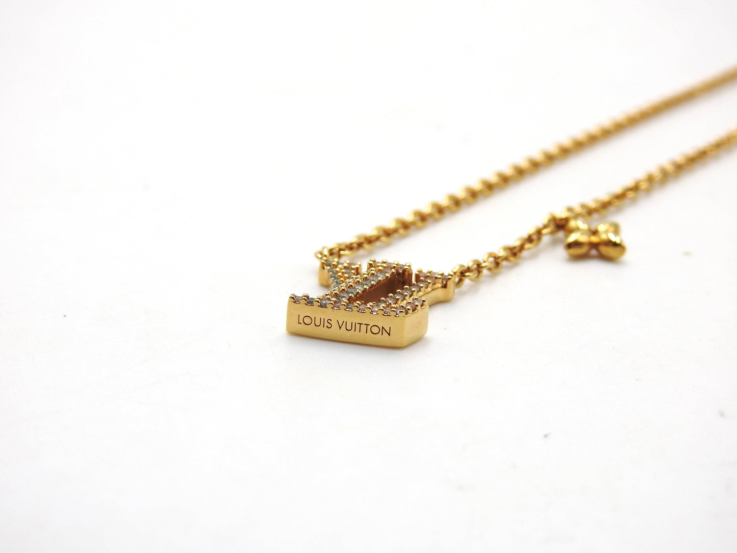 LOUIS VUITTON Collier LV Iconic Pendant Necklace GP Rhinestone Gold M00596