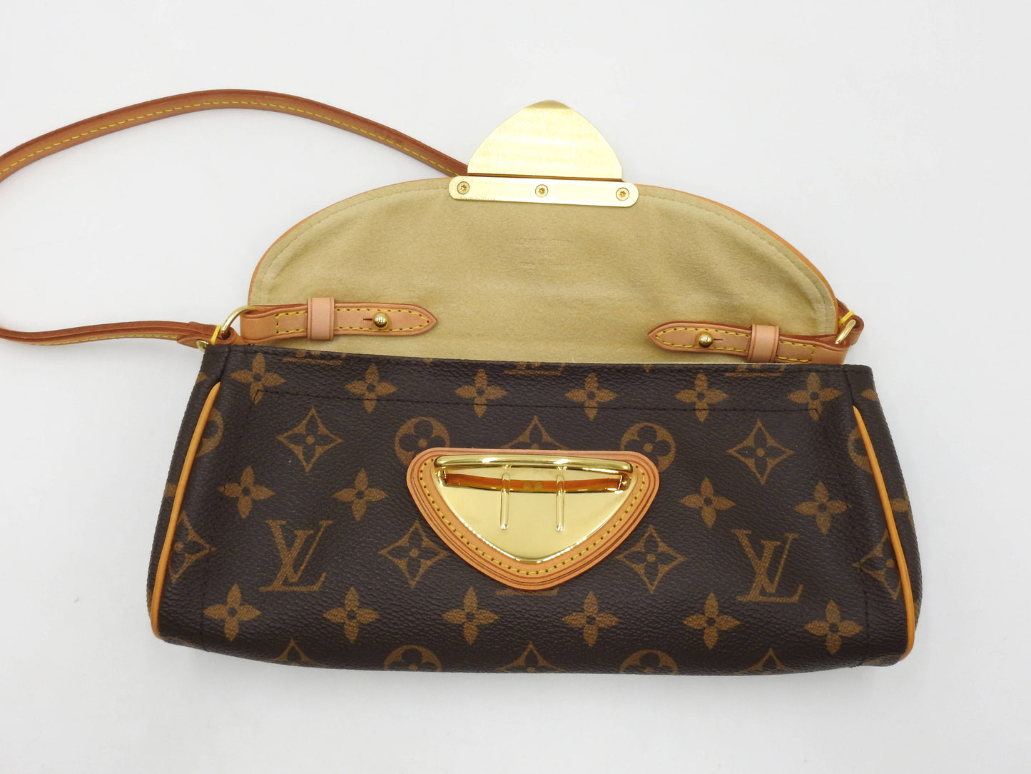 LOUIS VUITTON Pochette Beverly Shoulder Bag Monogram Canvas M40122