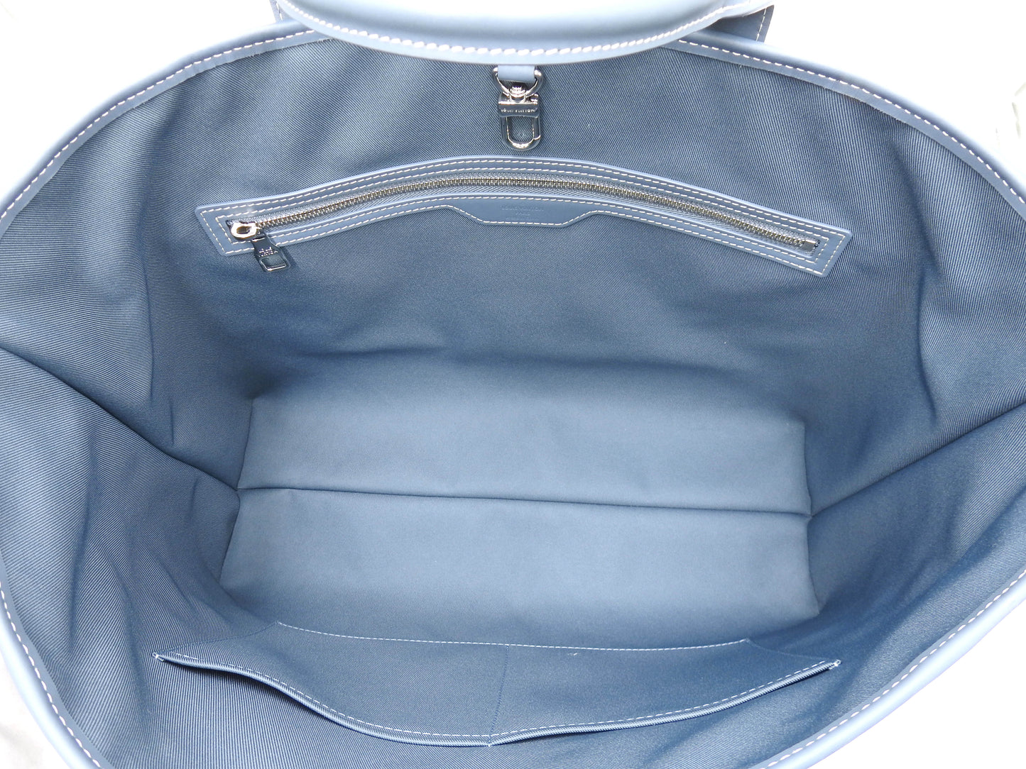 LOUIS VUITTON Monogram Denim Weekend NM Shoulder Tote Bag Canvas M22537