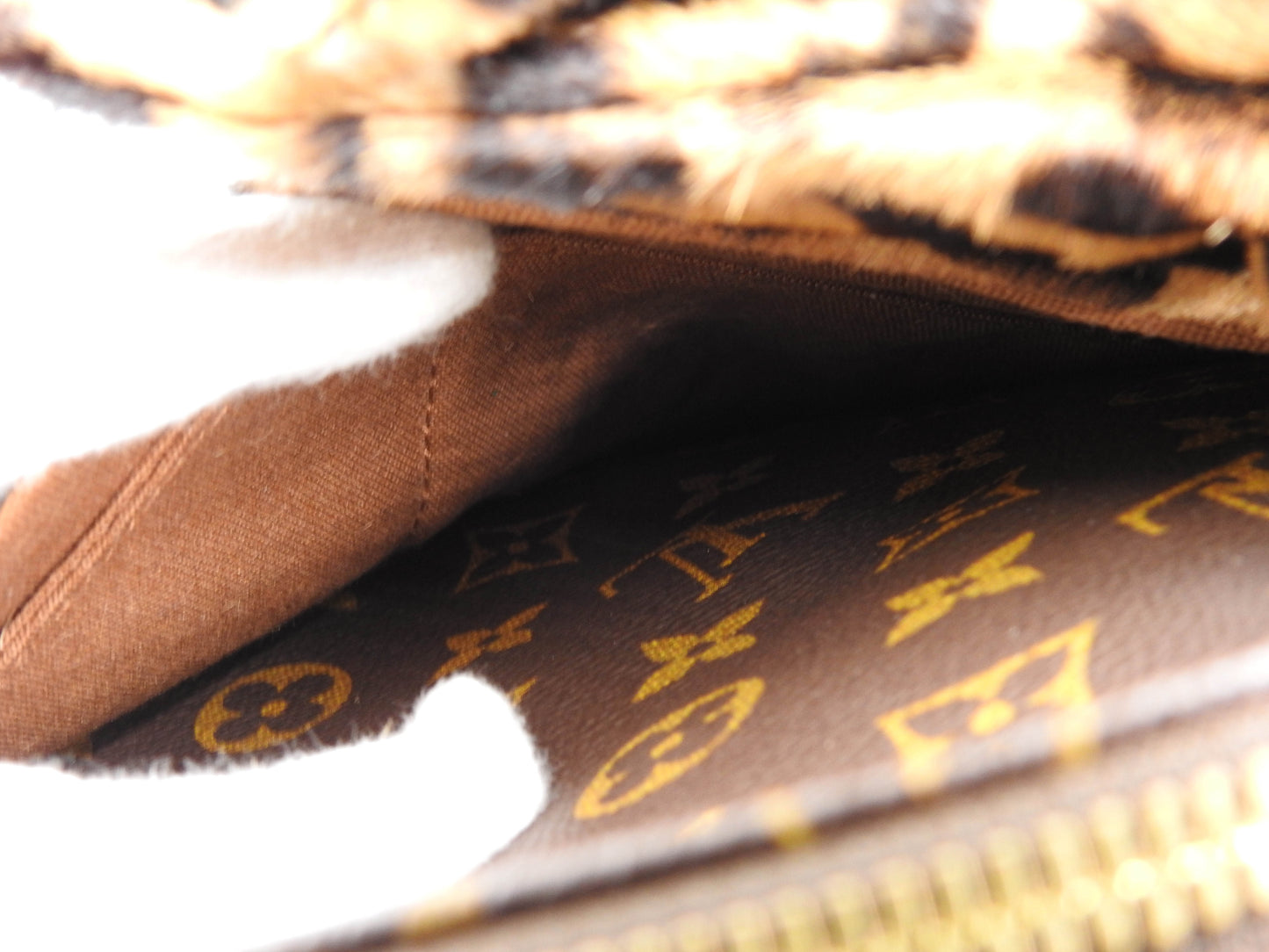 LOUIS VUITTON Alma Azzedine Alaia Monogram Leopard Shoulder Hand Bag M99032