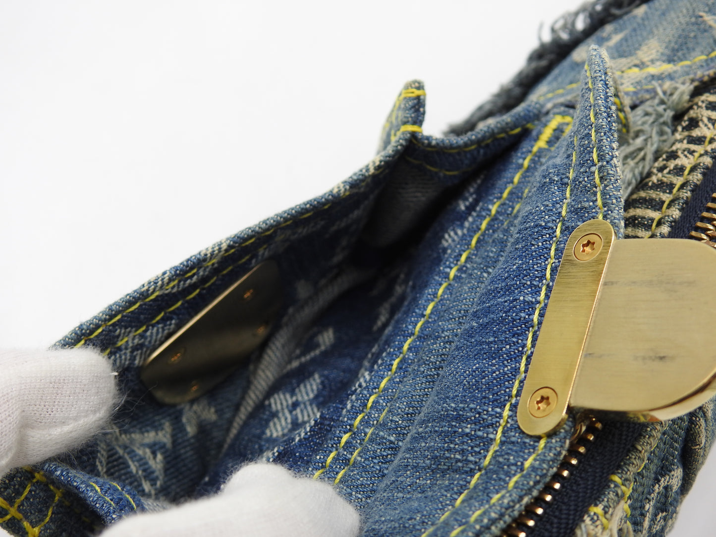 LOUIS VUITTON Pouchy Monogram Denim Patchwork Shoulder Bag M95382