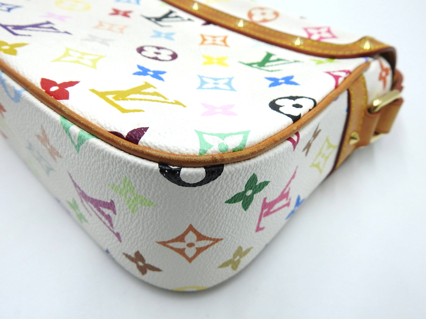 LOUIS VUITTON Sologne Shoulder Bag Monogram Multicolor Bron White M92661