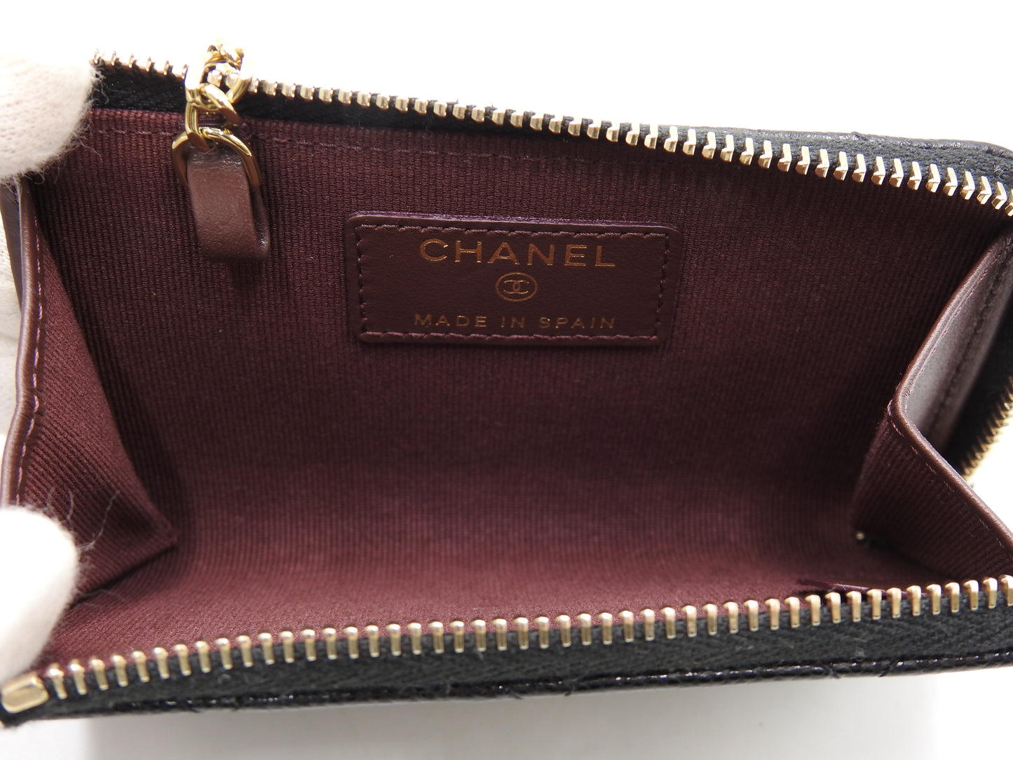 Chanel CC Matelasse Zipped Coin Purse Key Holder Caviarskin Black AP0221