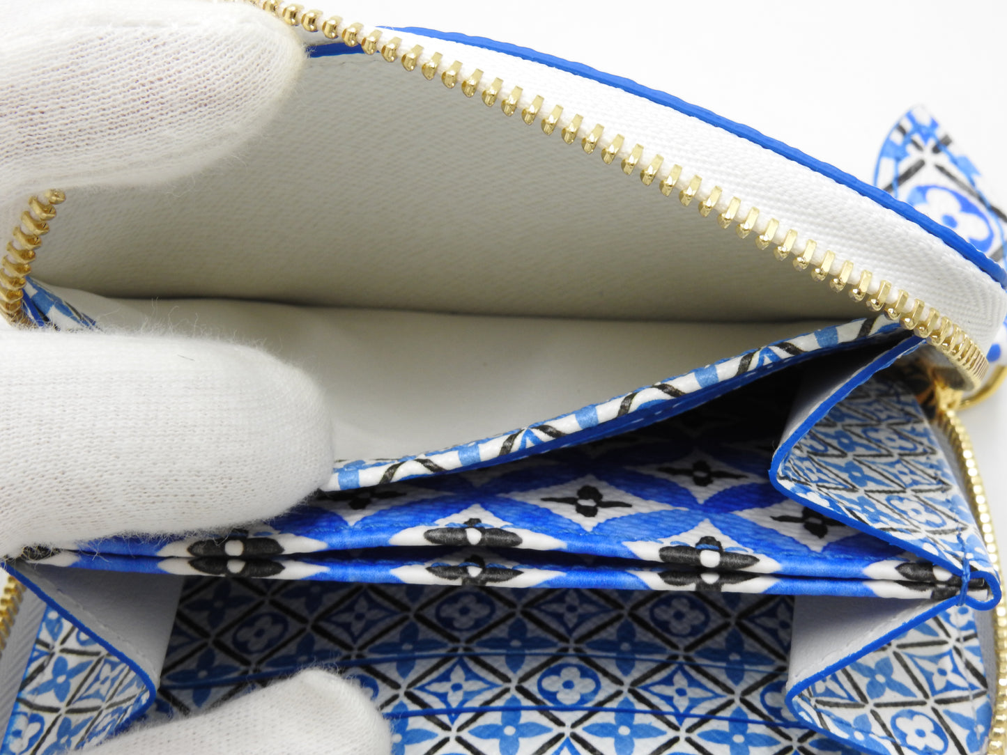 LOUIS VUITTON Monogram Giant By The Pool Zippy Coin Purse Blue White M82417