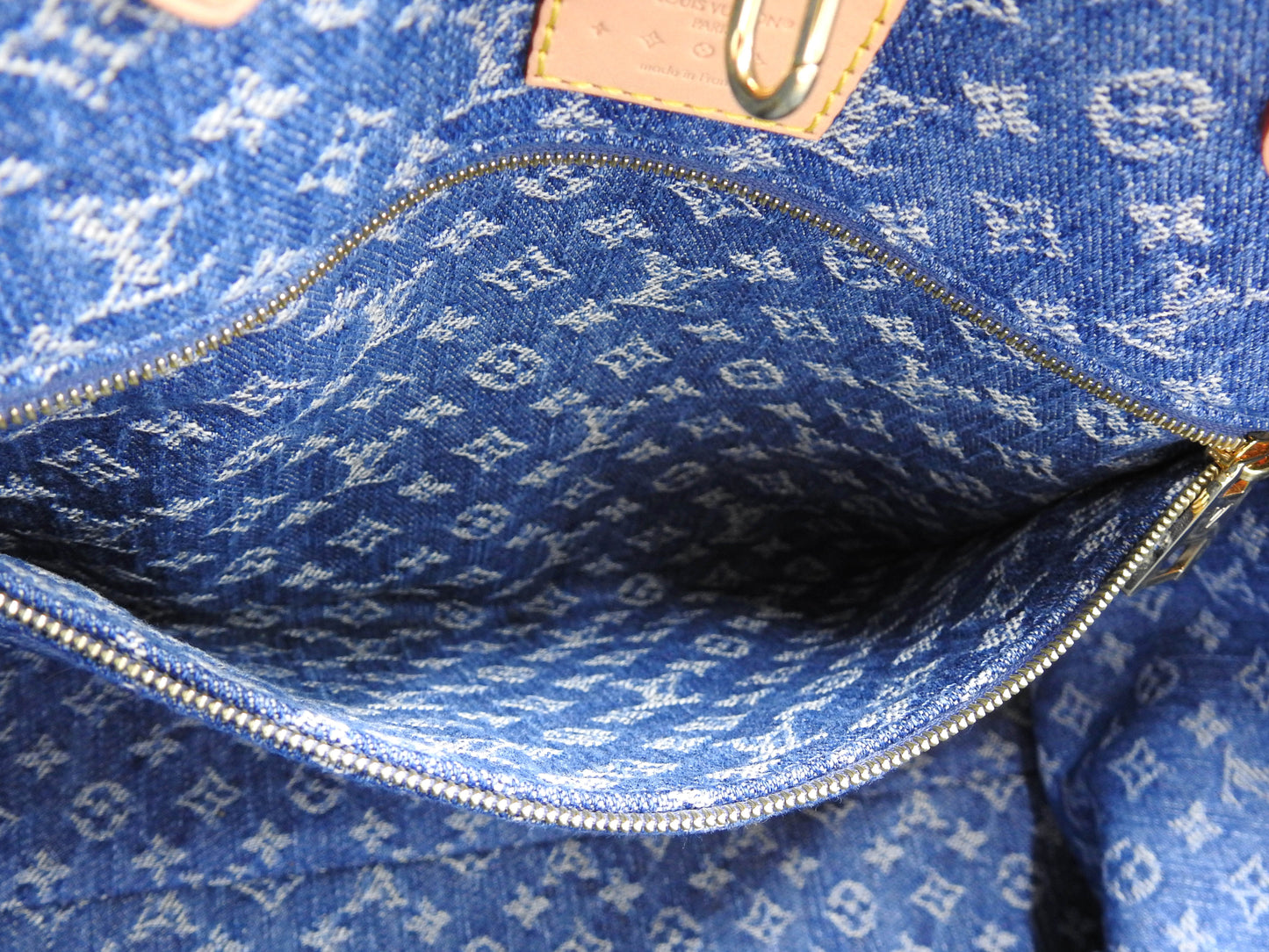 LOUIS VUITTON LV Remix Monogram Denim Onthego MM Shoulder Bag Blue M46871