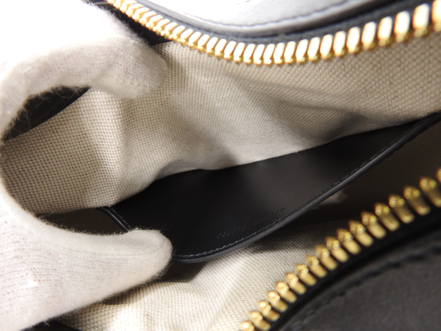 GUCCI GG Matelasse Small Hobo Chain Shoulder Bag Leather Black 739709