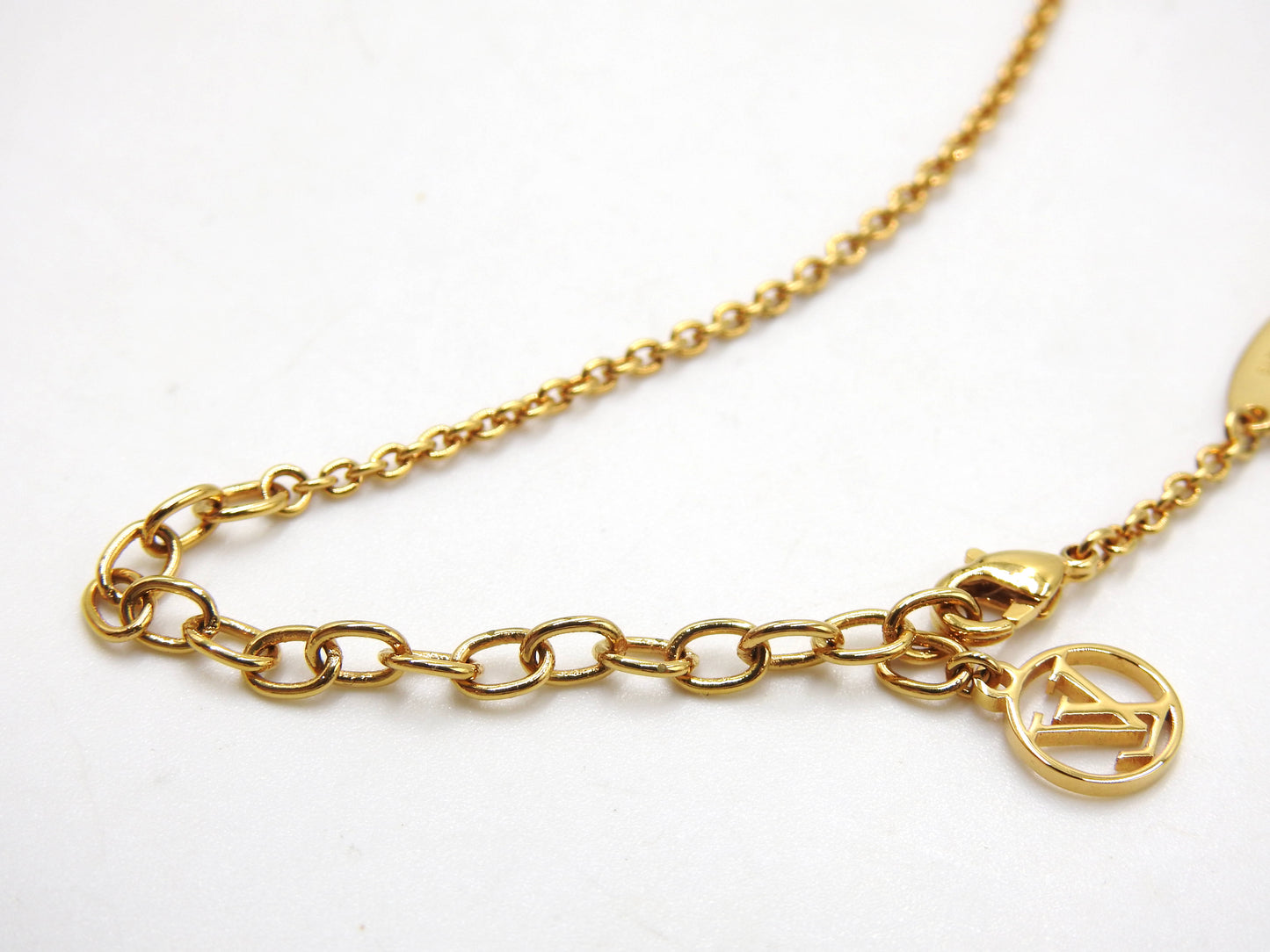 LOUIS VUITTON Collier LV Iconic Pendant Necklace GP Rhinestone Gold M00596