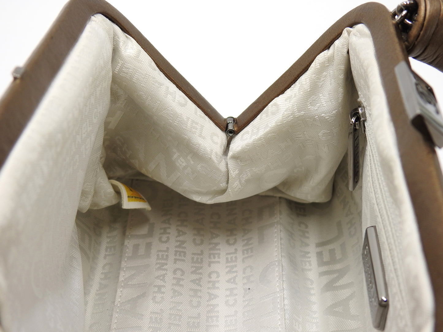 CHANEL Matelasse Vintage Calf Kiss Lock Hand Bag Leather Metallic Gold