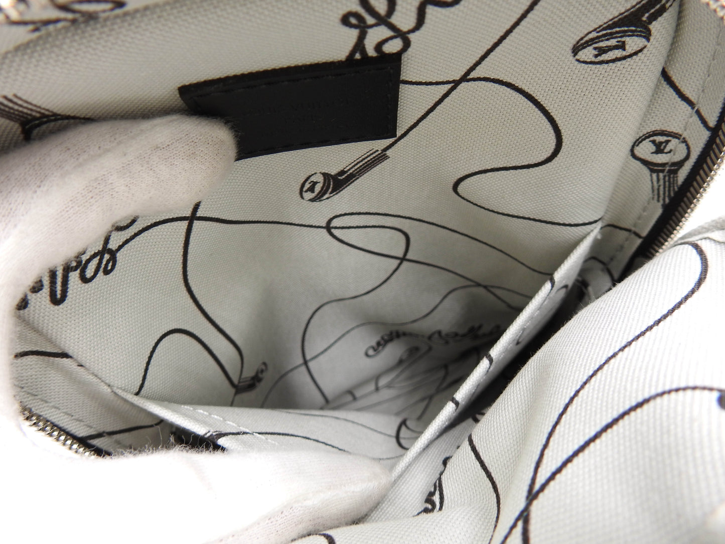 LOUIS VUITTON Monogram Iridescent Gradient Avenue Sling Bag M13936 Black