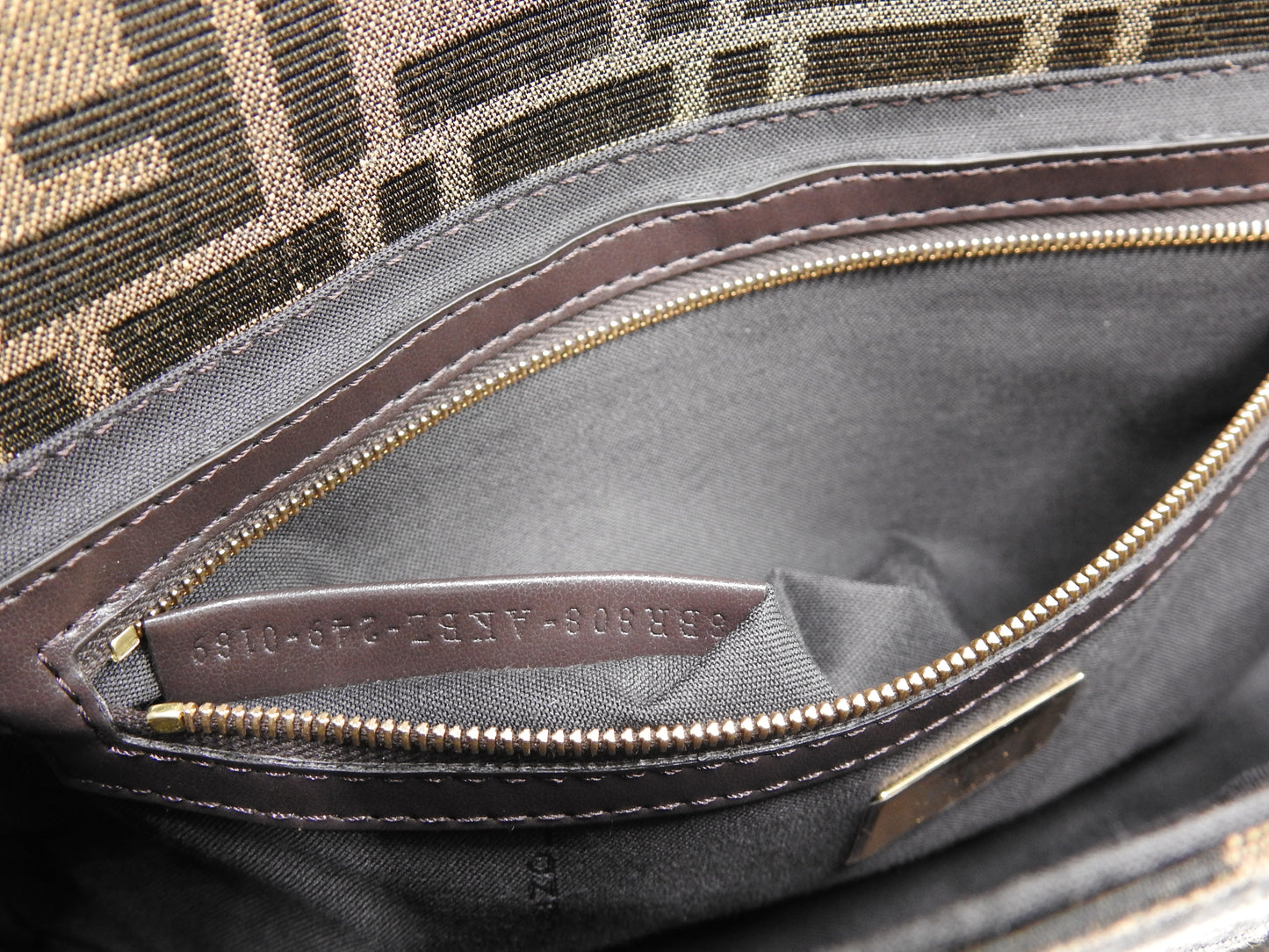 FENDI Multipocket Mamma Baguette Shoulder Hand Bag Zucca Khaki 8BR808