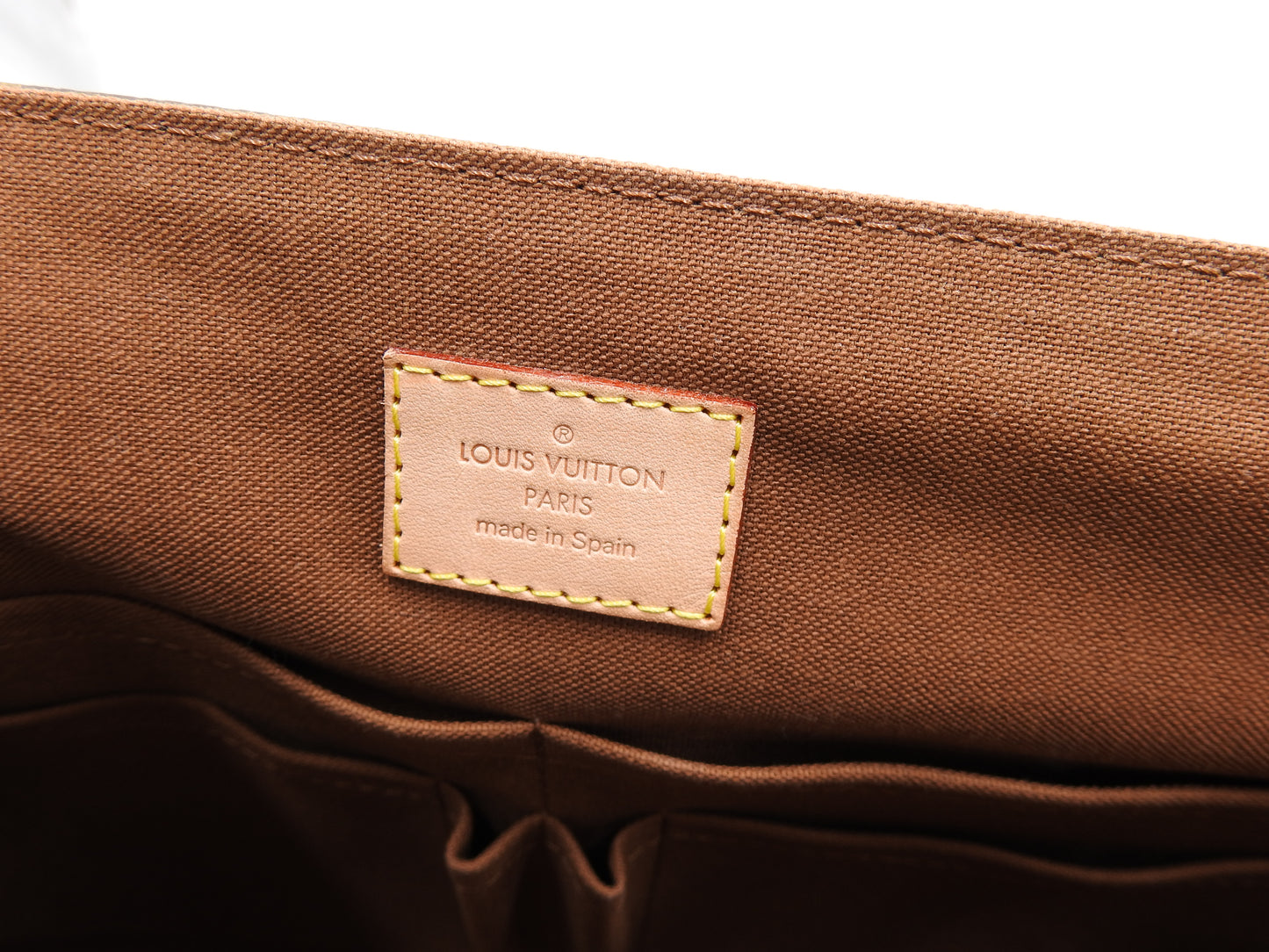 LOUIS VUITTON Monogram Messenger Beaubourg MM Shoulder Bag M97038
