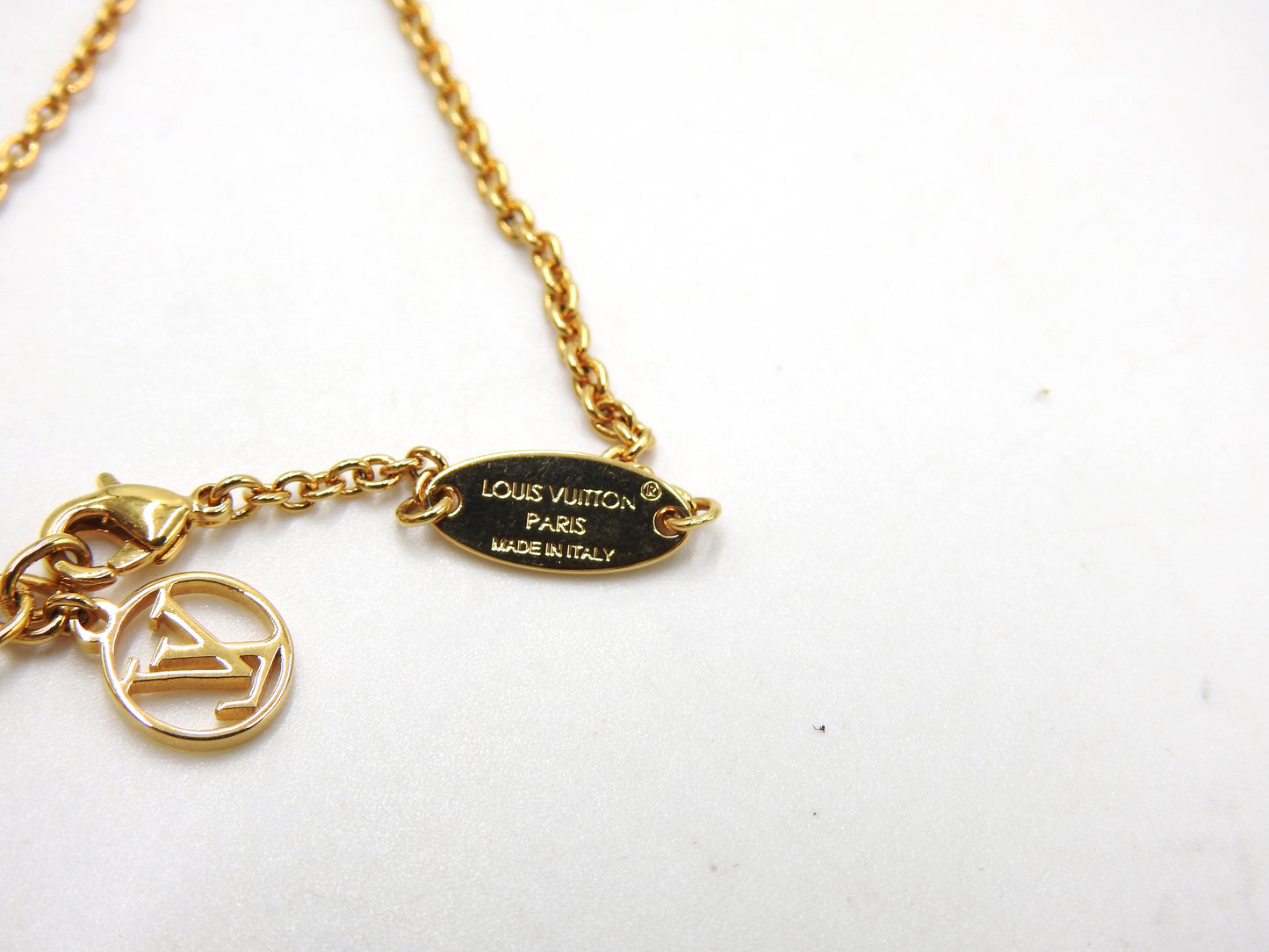 LOUIS VUITTON Collier LV Iconic Pendant Necklace GP Rhinestone Gold M00596