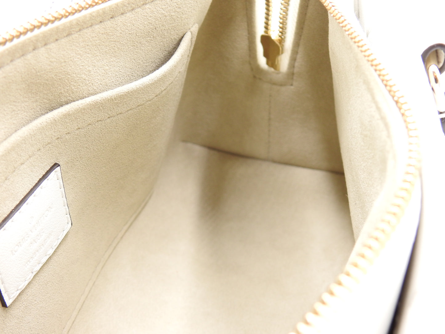 LOUIS VUITTON Monogram OnTheGo East West Shoulder Hand Bag White M11274