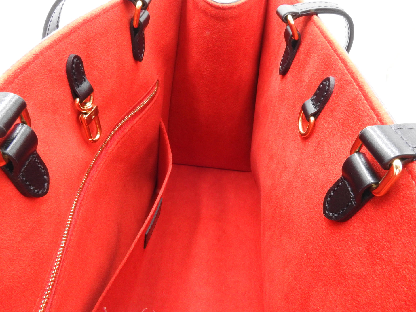 LOUIS VUITTON Fall In Love Monogram OnTheGO MM Shoulder Tote Bag M45888
