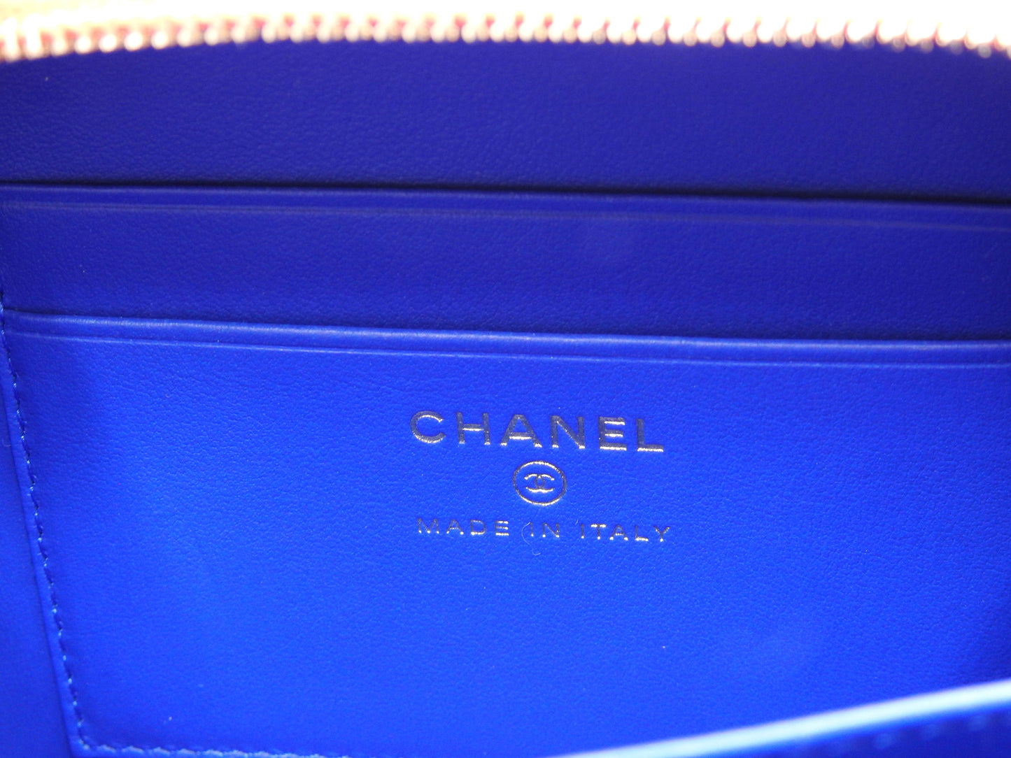 CHANEL CC Filigree Matelasse Chain Shoulder Vanity Bag Caviarskin Blue Red