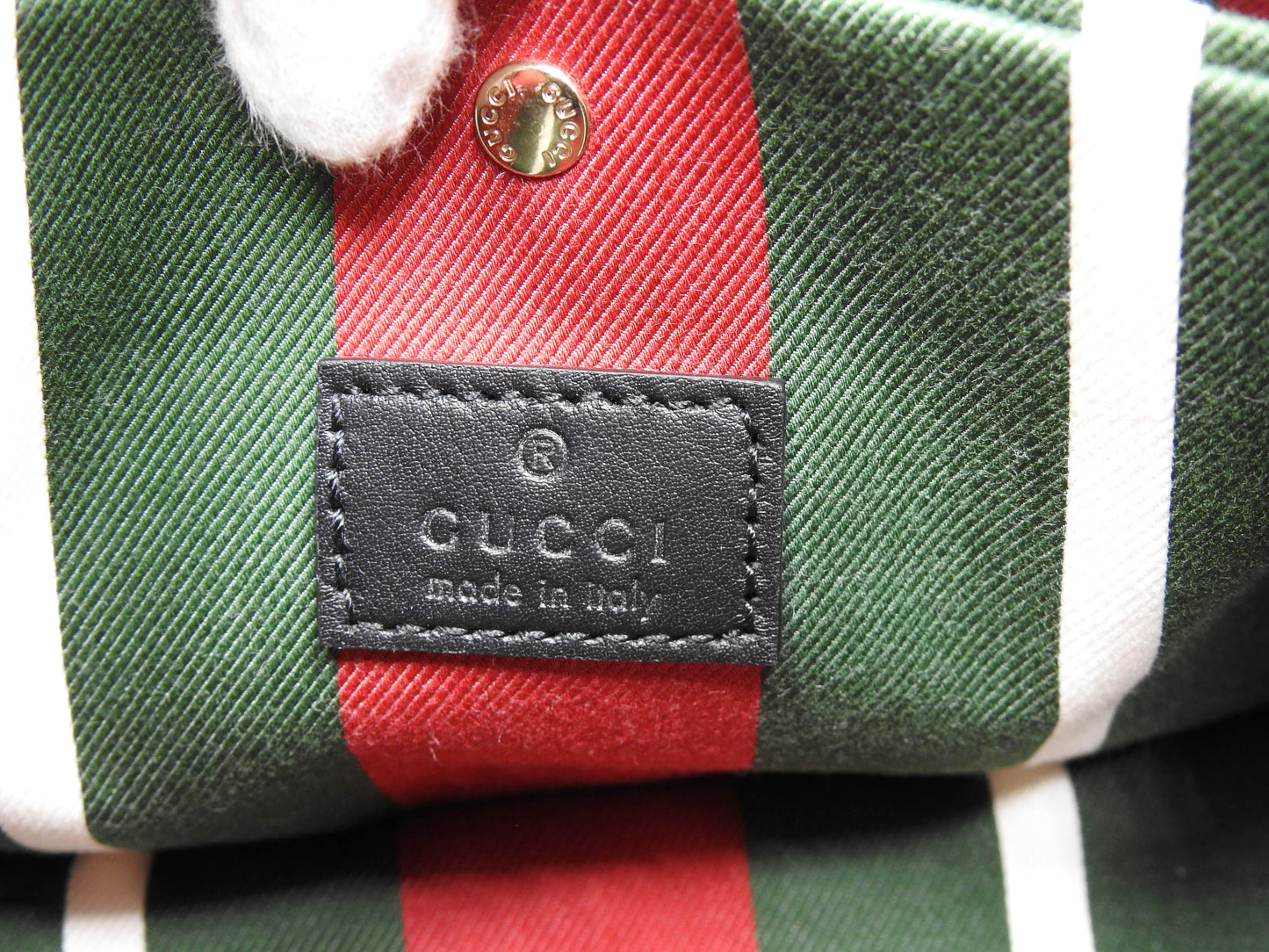 GUCCI GG Emblem Supreme Small Bucket Shoulder Bag Beige Black 815118