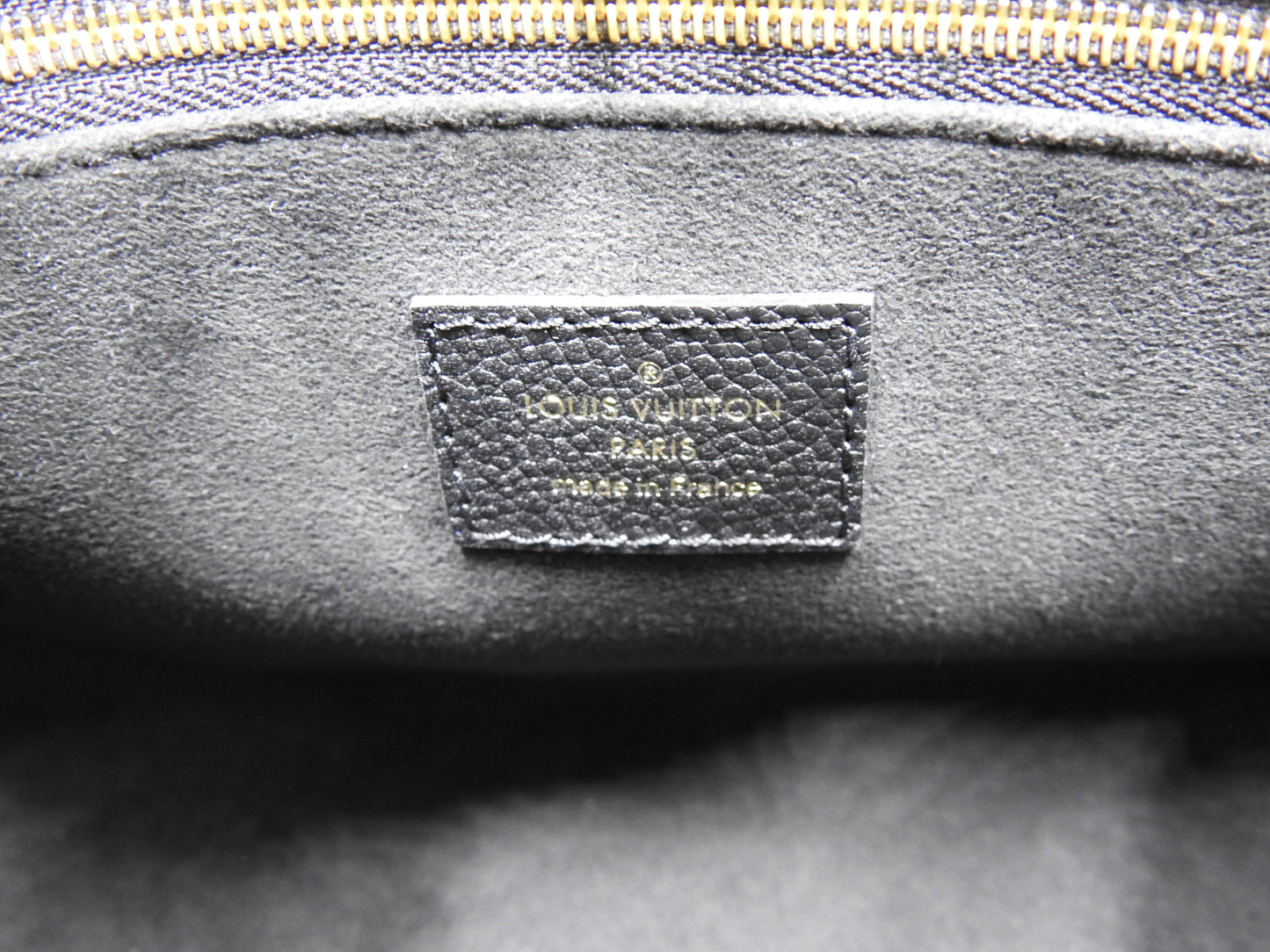 LOUIS VUITTON Monogram Empreinte Studded Giant OnTheGO PM Hand Bag M46733