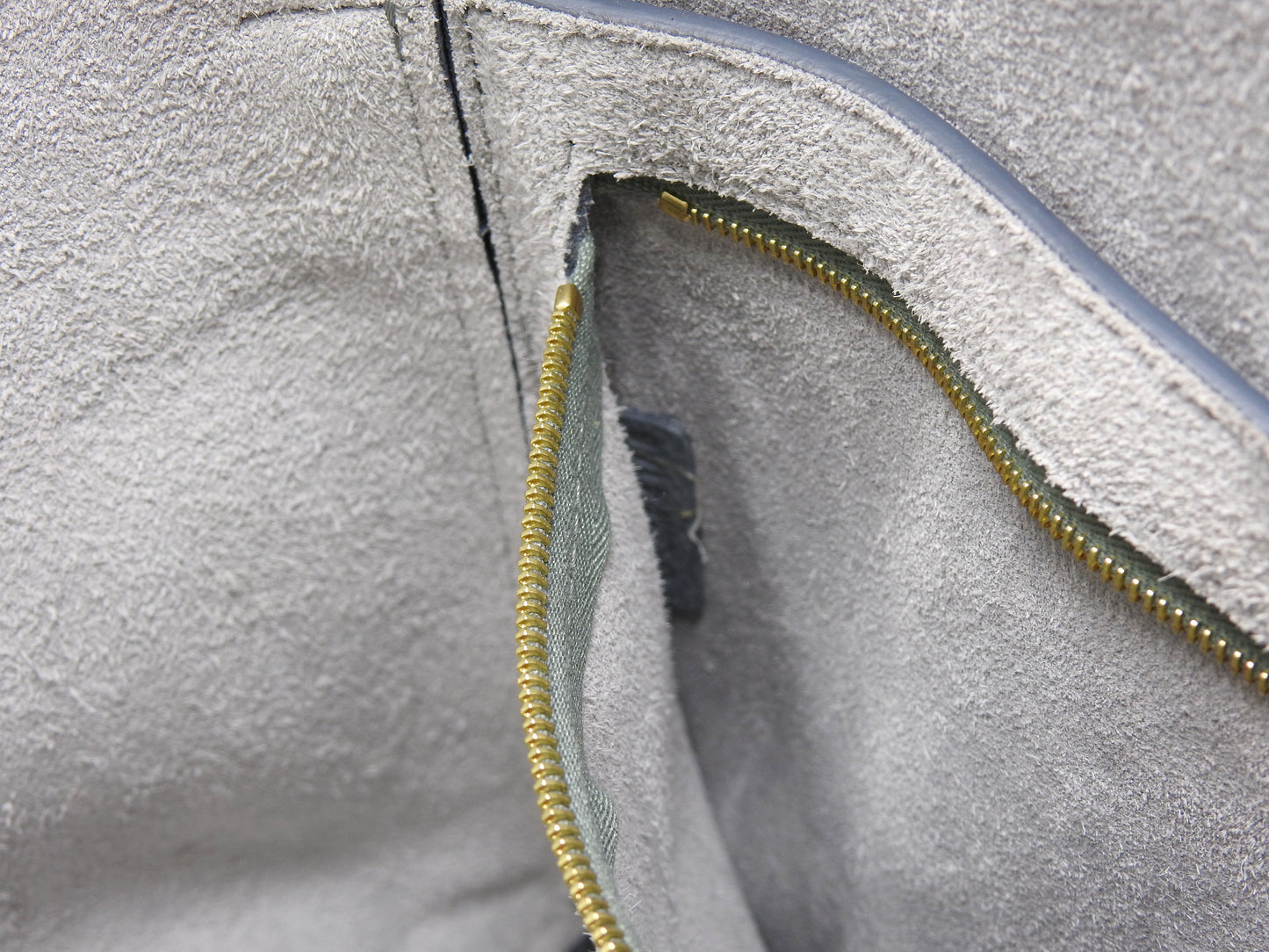 CELINE Medium Sangle Bucket Shoulder Bag Grained Calfskin Gray Blue 189593