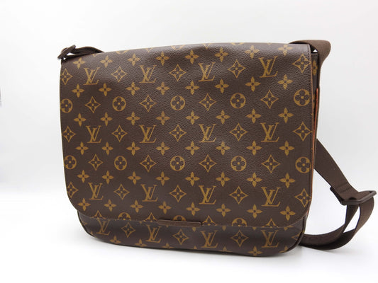 LOUIS VUITTON Monogram Messenger Beaubourg MM Shoulder Bag M97038